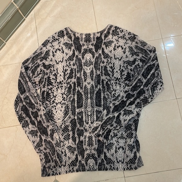 Equipment 100% cashmere sweater size large - Picture 2 of 2